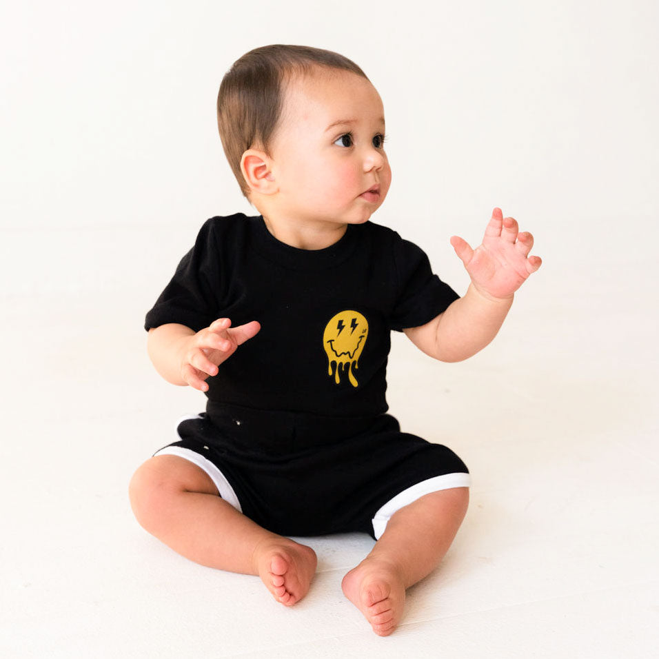 Mini-graphic onesies & t-shirts – Black Come as You are