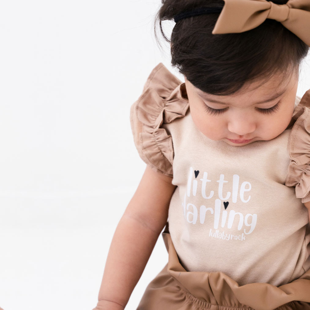 ROCK THIS LOOK - FRILLS & BOWS